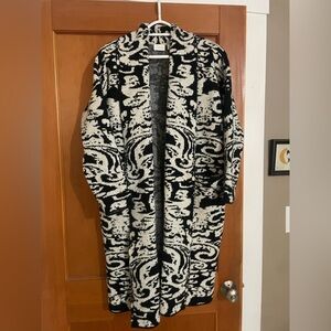 Black and White Patterned long sweater